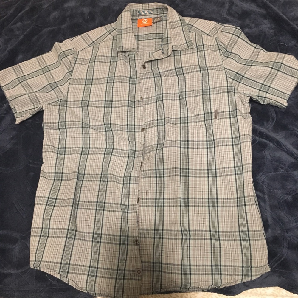 Men’s Merrell plaid T shirt